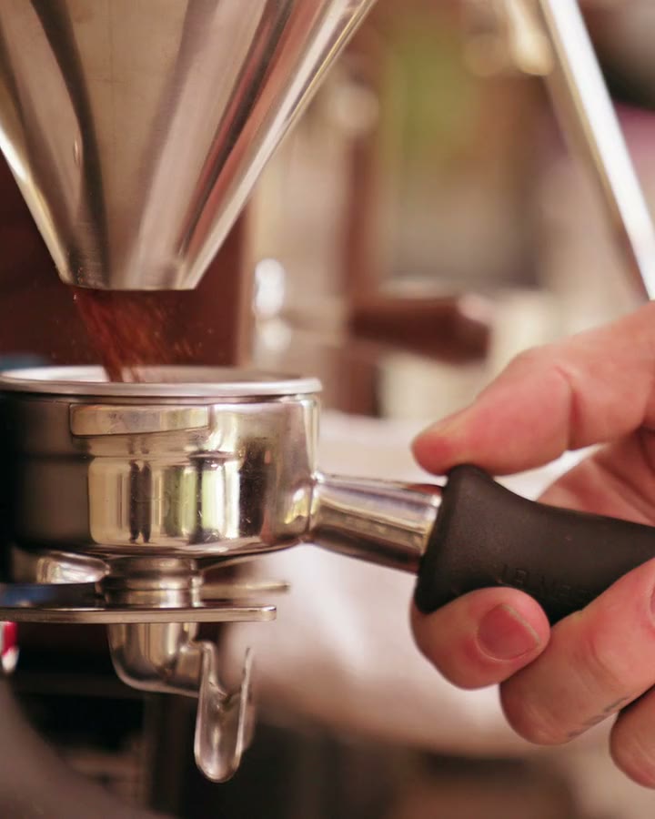 Molino de Café a Demanda Cunill Tranquilo-Tron en video