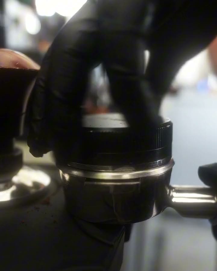 Tamper 58 mm – Barista Space y Genérico en video